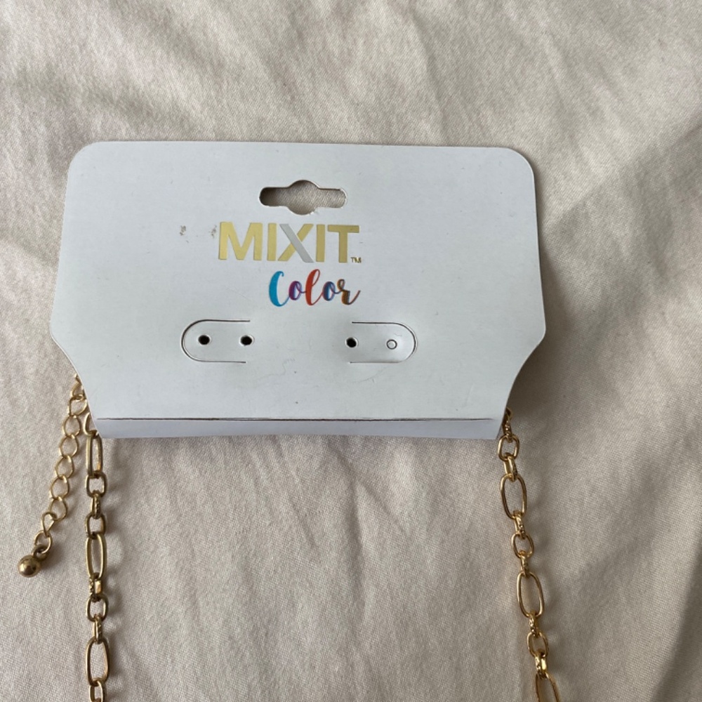 Necklace - Picture 2 of 3